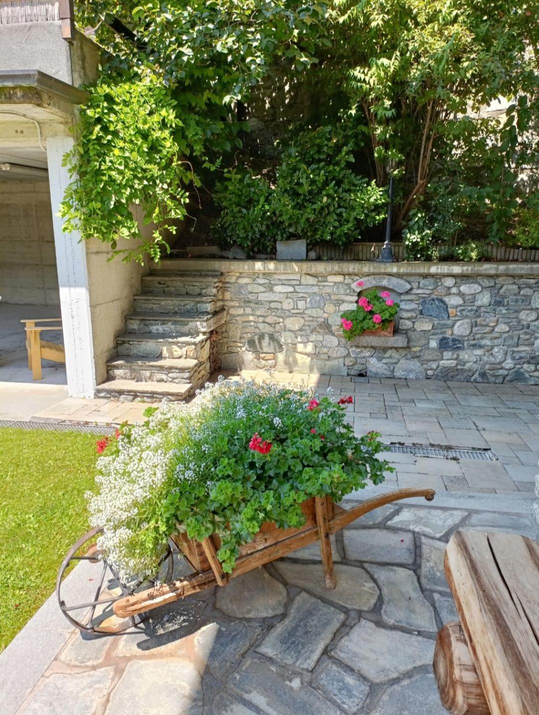 Vila La Sarrolein Cir 0009 Aosta Exteriér fotografie